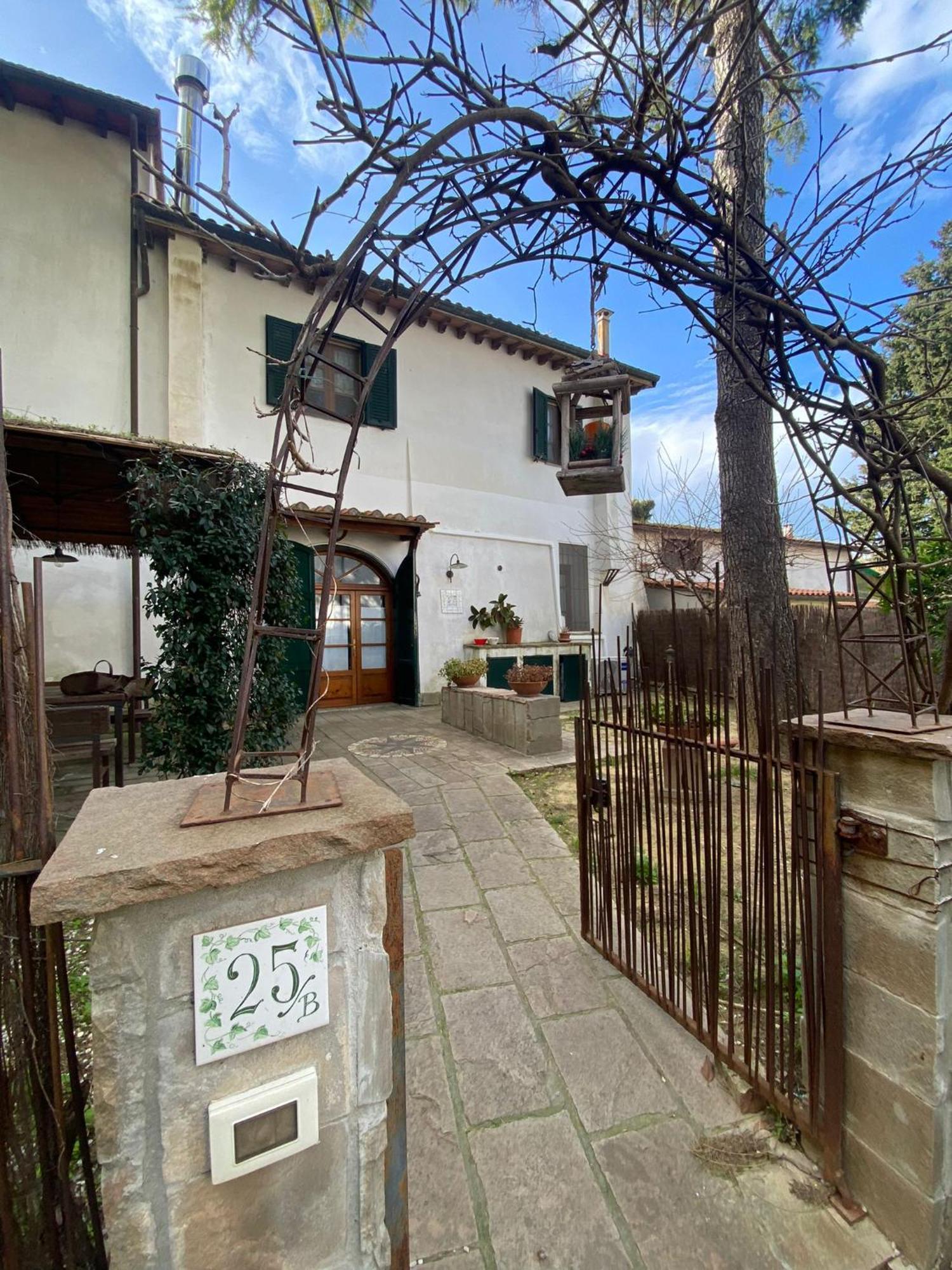Ferienwohnung La Lanterna Collesalvetti Exterior foto